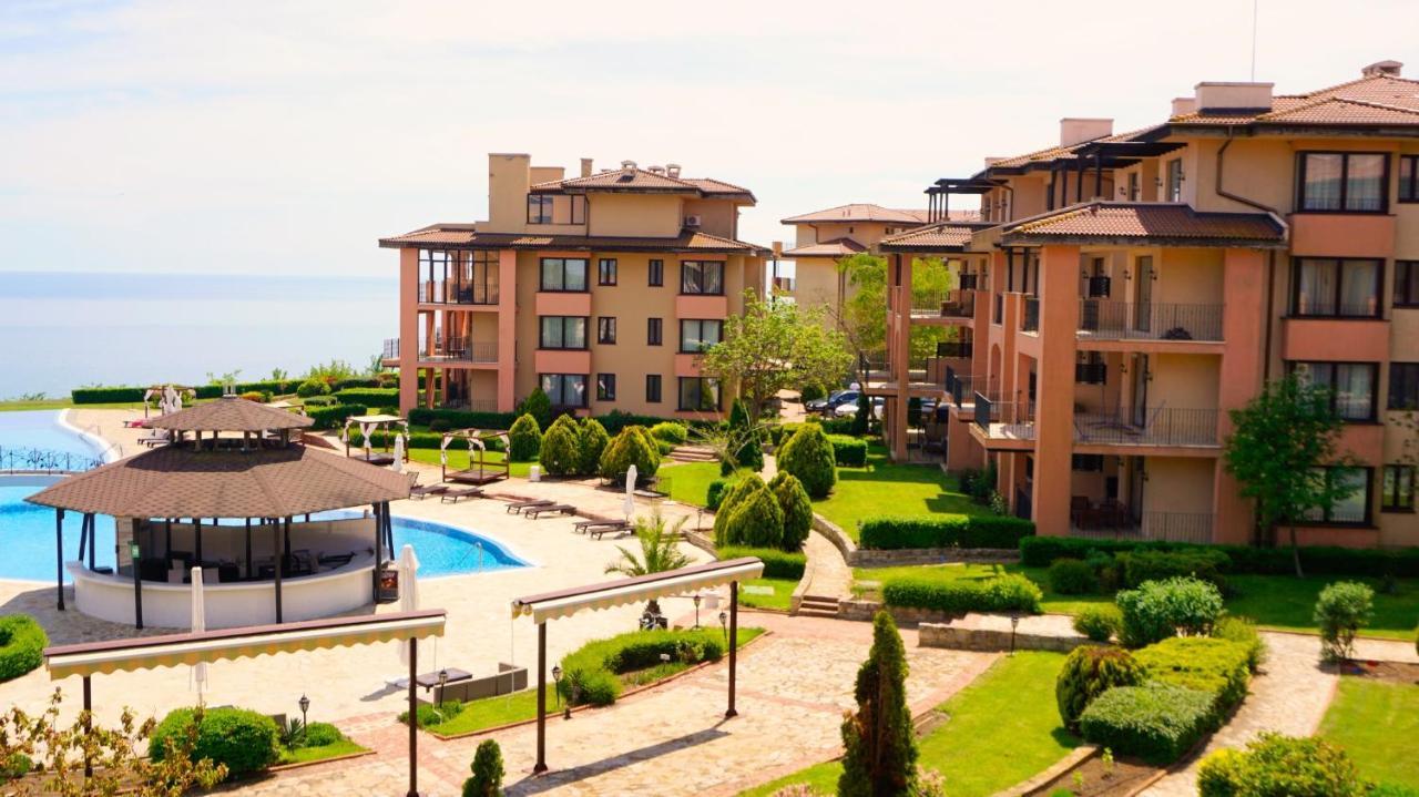 Apartment Decora Sea View Топола Екстериор снимка