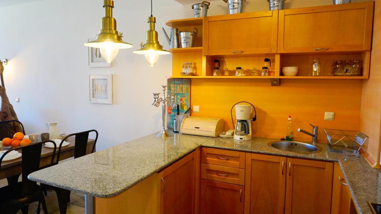 Apartment Decora Sea View Топола Екстериор снимка